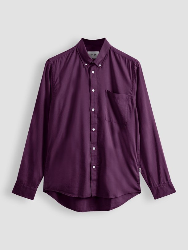 Ontdek de Arne katoen/modalmix overhemd van NN.07 in de kleur aubergine bij Orangebag. Op werkdagen voor 21:45 besteld, morgen in huis.