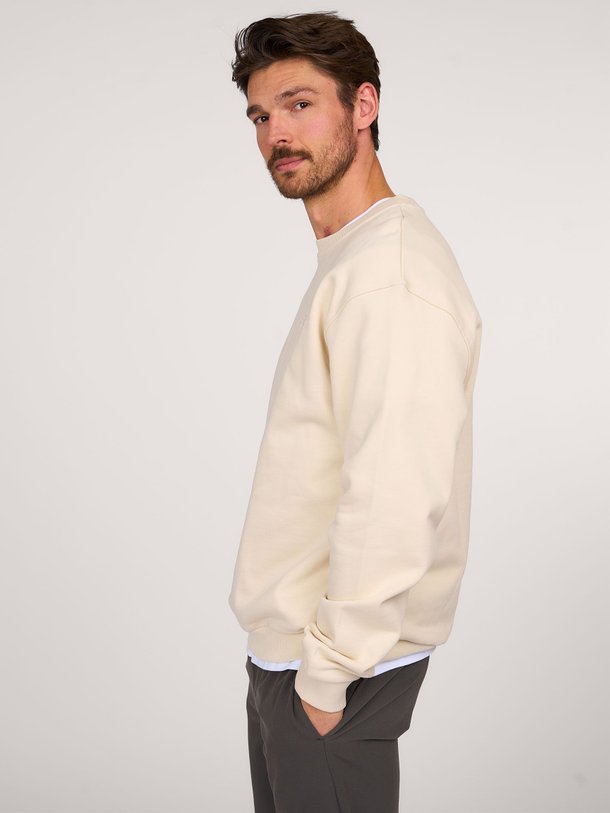 Ontdek de Crew katoenen logo sweater van Les Deux in de kleur ecru bij Orangebag. Op werkdagen voor 21:45 besteld, morgen in huis.