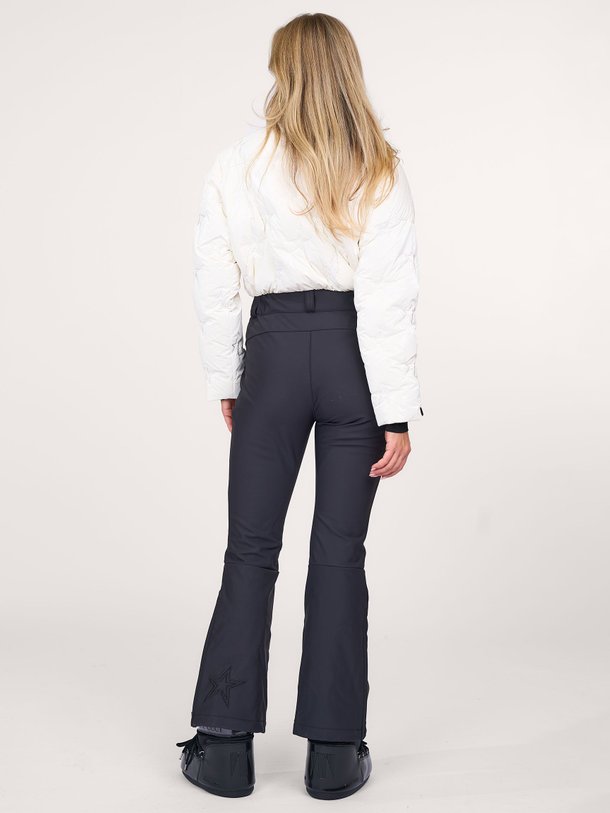 Ontdek de Helen gewatteerde ski jumpsuit van Perfect Moment in de kleur zwart bij Orangebag. Op werkdagen voor 21:45 besteld, morgen in huis.