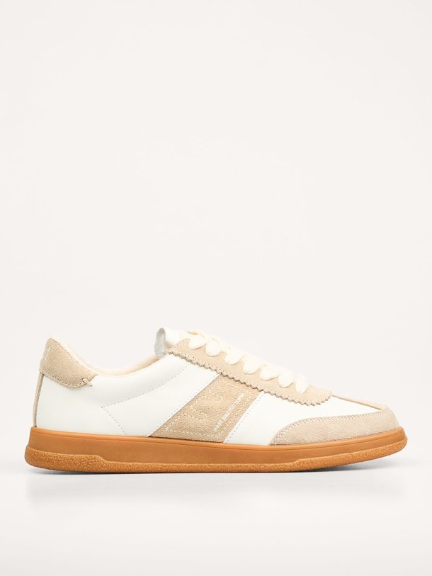 Ontdek de Santos lederen sneakers van East Pacific Trade in de kleur Beige bij Orangebag. Op werkdagen voor 21:45 besteld, morgen in huis.