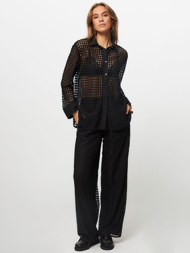 Ontdek de Hattie katoenmix opengewerkte broek van Modstrom in de kleur zwart bij Orangebag. Op werkdagen voor 21:45 besteld, morgen in huis.