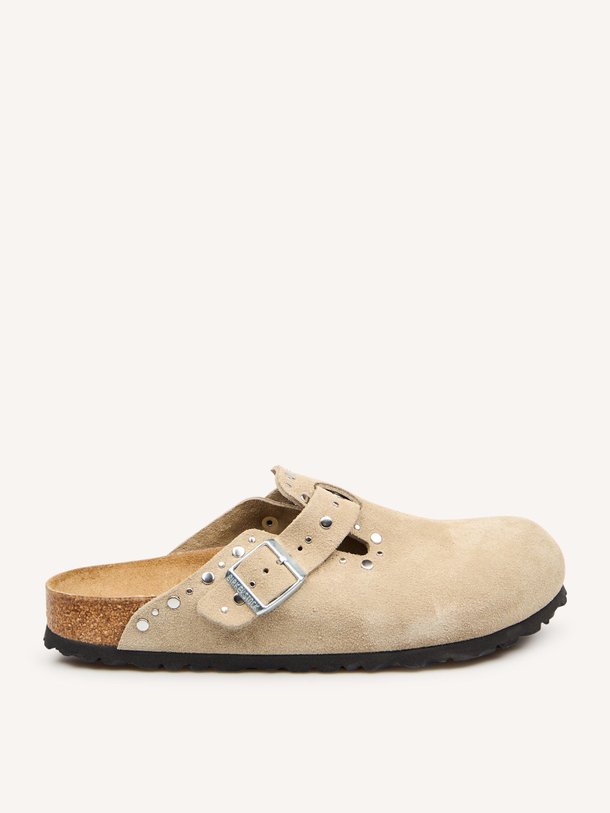 Ontdek de Boston Rivet suède slippers van Birkenstock in de kleur Taupe bij Orangebag. Op werkdagen voor 21:45 besteld, morgen in huis.