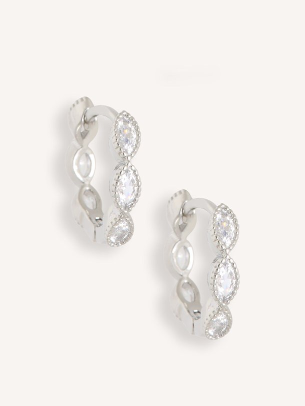 Ontdek de Zilveren oorringen van Ellen Beekmans in de kleur Zilverkleur bij Orangebag. Op werkdagen voor 21:45 besteld, morgen in huis.