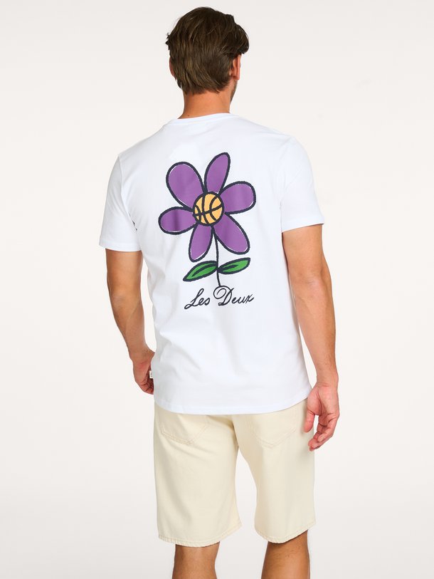Ontdek de Flower T-Shirt van Les Deux bij Orangebag. Op werkdagen voor 21:45 besteld, morgen in huis.
