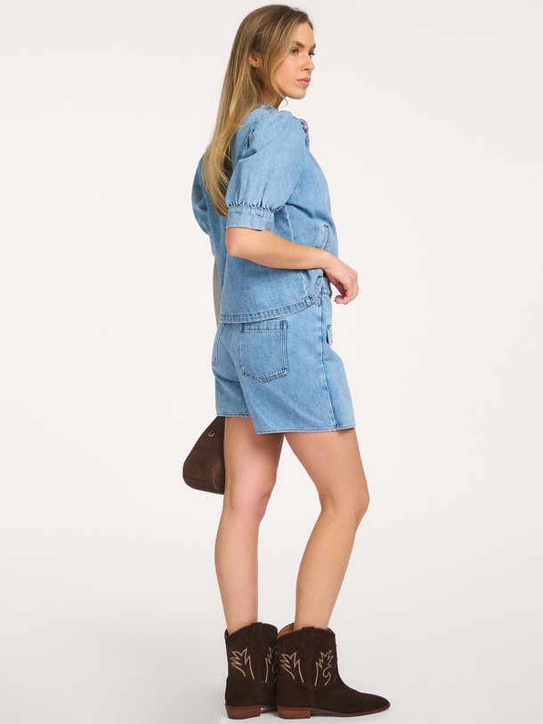 Ontdek de Asja denim blouse van Co'Couture in de kleur Blauw bij Orangebag. Op werkdagen voor 21:45 besteld, morgen in huis.