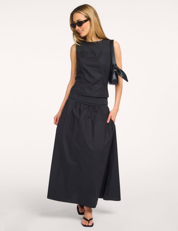 Ontdek de Sathea organic cotton rok van Samsoe Samsoe in de kleur Zwart bij Orangebag. Op werkdagen voor 21:45 besteld, morgen in huis.