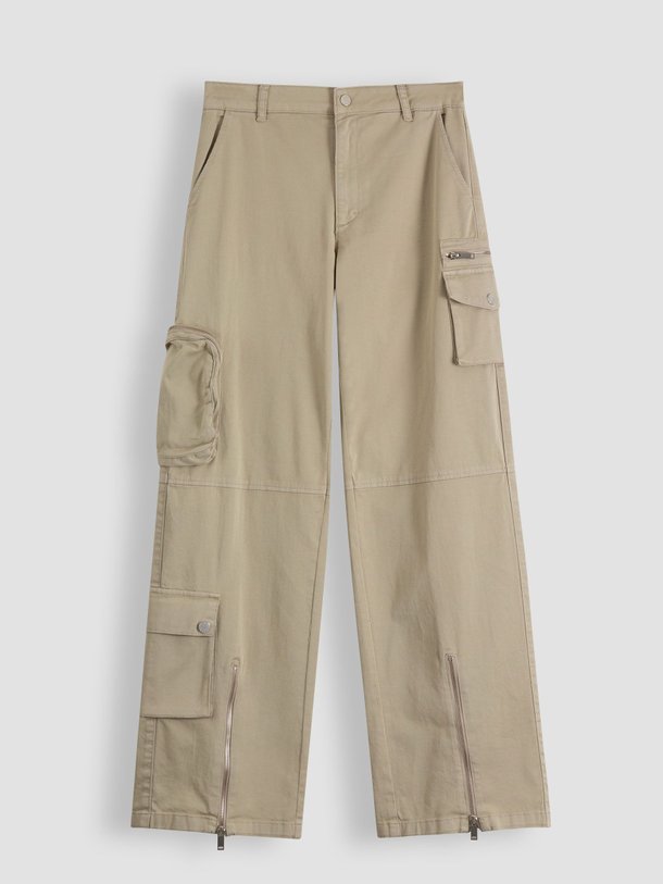 Ontdek de Mirja katoenmix cargo broek van Gestuz in de kleur grijsgroen bij Orangebag. Op werkdagen voor 21:45 besteld, morgen in huis.
