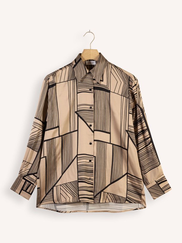 Ontdek de Delicate viscose blouse met print van Chptr-s in de kleur zand bij Orangebag. Op werkdagen voor 21:45 besteld, morgen in huis.