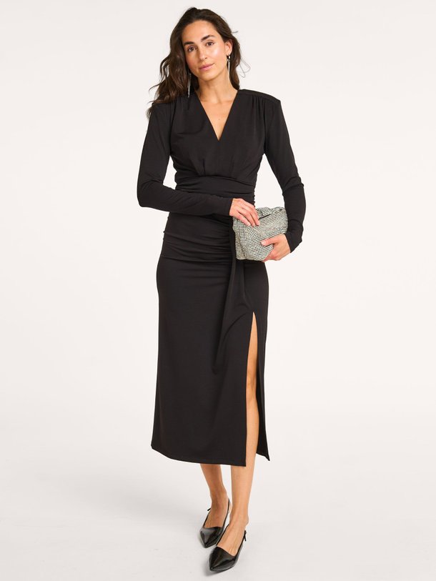 Ontdek de Roany jersey midi jurk van Dante 6 in de kleur Zwart bij Orangebag. Op werkdagen voor 21:45 besteld, morgen in huis.