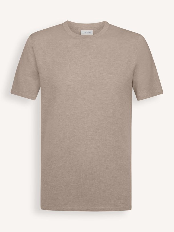 Ontdek de Lyocellmix T-shirt van Profuomo in de kleur Beige bij Orangebag. Op werkdagen voor 21:45 besteld, morgen in huis.