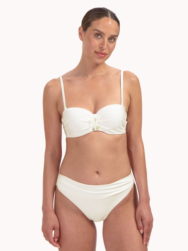 Ontdek de Glory Days mid waist bikinislip van Cyell in de kleur Wit bij Orangebag. Op werkdagen voor 21:45 besteld, morgen in huis.