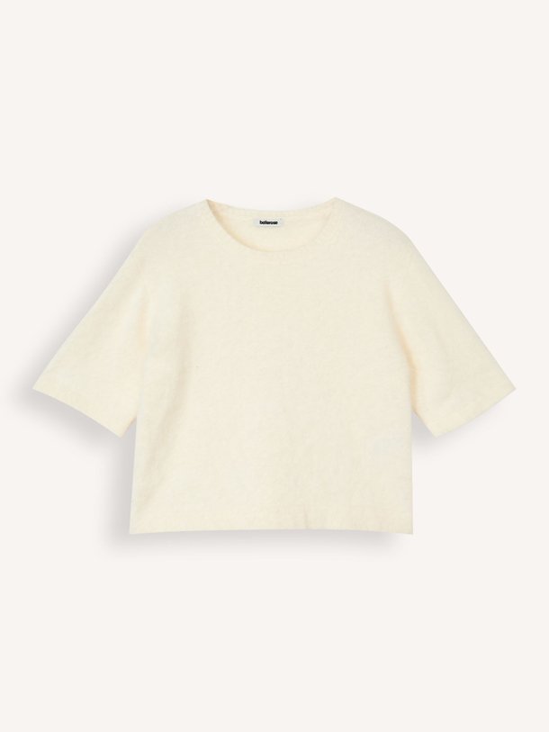 Ontdek de Dime angoramix trui van Bellerose in de kleur Ecru bij Orangebag. Op werkdagen voor 21:45 besteld, morgen in huis.