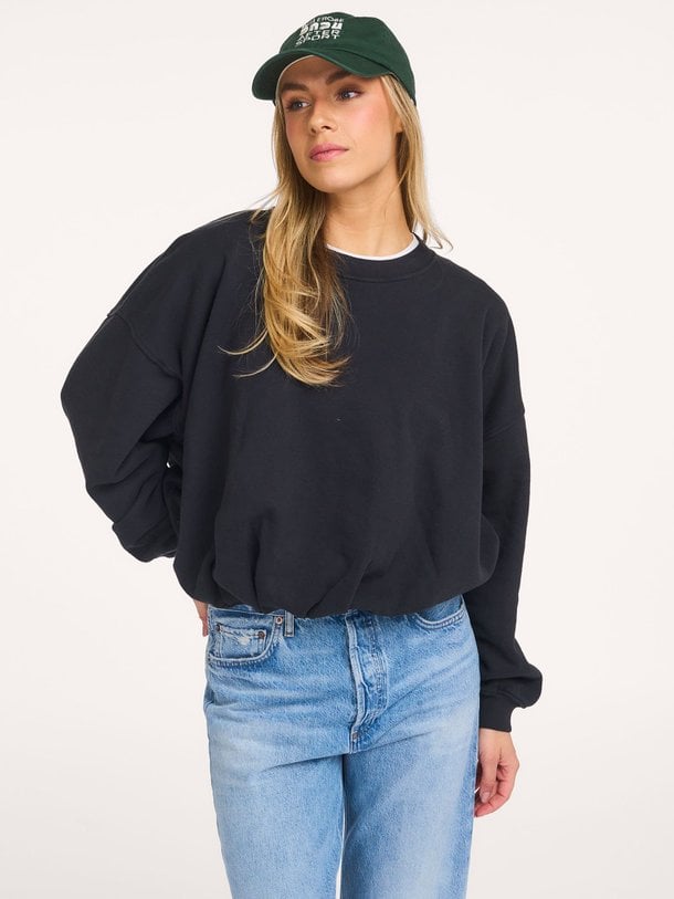 Ontdek de Finko katoenen sweater van Bellerose in de kleur Donkerblauw bij Orangebag. Op werkdagen voor 21:45 besteld, morgen in huis.