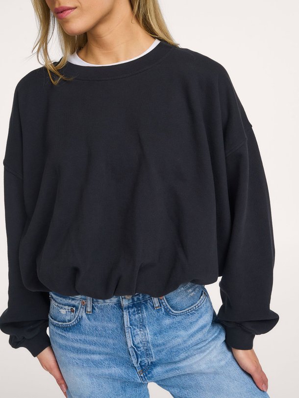 Ontdek de Finko katoenen sweater van Bellerose in de kleur Donkerblauw bij Orangebag. Op werkdagen voor 21:45 besteld, morgen in huis.