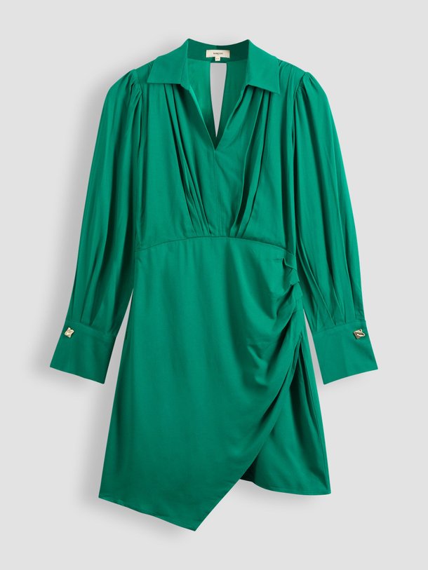 Ontdek de Cristel ecovero viscose jurk van Suncoo in de kleur groen bij Orangebag. Op werkdagen voor 21:45 besteld, morgen in huis.
