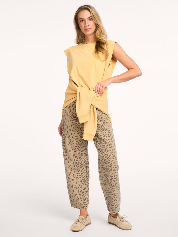 Ontdek de Kurtis mid waist barrel fit leopard jeans van Bellerose in de kleur Bruin bij Orangebag. Op werkdagen voor 21:45 besteld, morgen in huis.