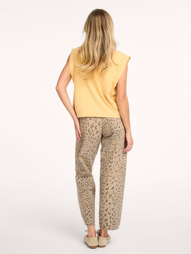 Ontdek de Kurtis mid waist barrel fit leopard jeans van Bellerose in de kleur Bruin bij Orangebag. Op werkdagen voor 21:45 besteld, morgen in huis.