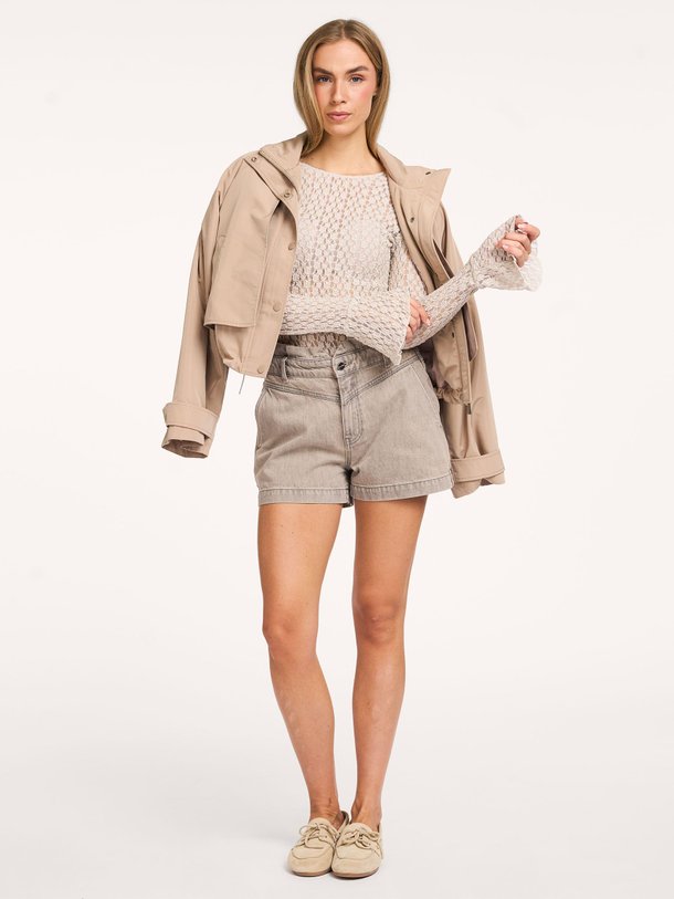 Ontdek de Rosie organic cotton short van Dante 6 in de kleur Grijs bij Orangebag. Op werkdagen voor 21:45 besteld, morgen in huis.