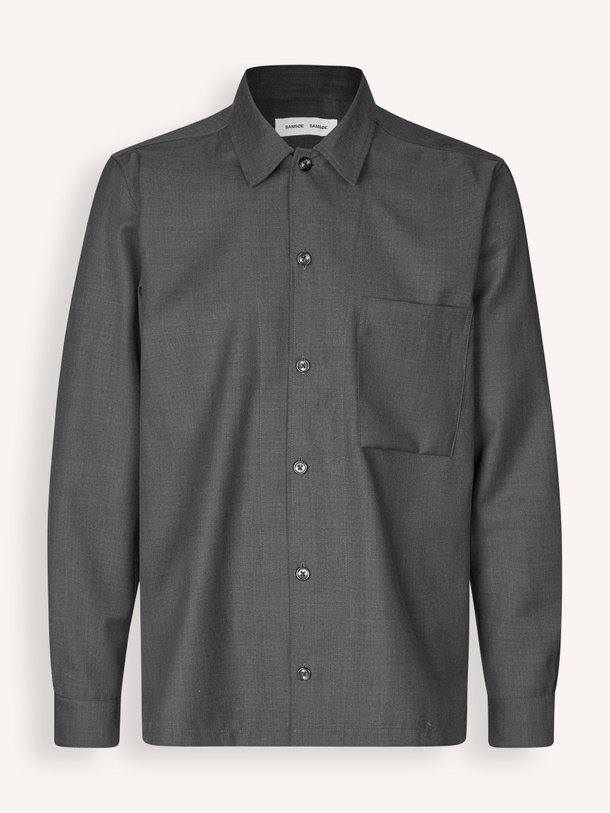 Ontdek de Sadamon wolmix overshirt van Samsoe Samsoe in de kleur donkergrijs bij Orangebag. Op werkdagen voor 21:45 besteld, morgen in huis.