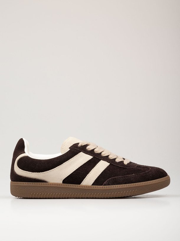 Ontdek de Suède sneakers van Sofie Schnoor in de kleur bruin bij Orangebag. Op werkdagen voor 21:45 besteld, morgen in huis.