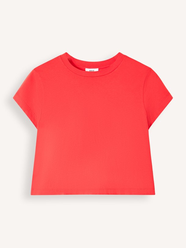 Agolde Adine Shrunken Tee Ontdek de ADINE SHRUNKEN TEE van Agolde bij Orangebag. Op werkdagen voor 21:45 besteld, morgen in huis.