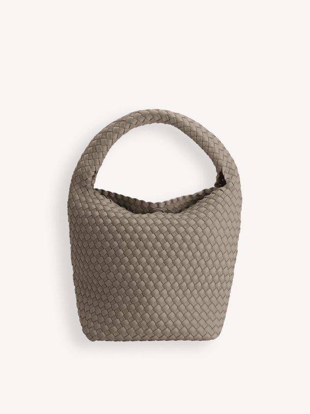 Ontdek de Gevlochtend bucket handtas van Marrea in de kleur taupe bij Orangebag. Op werkdagen voor 21:45 besteld, morgen in huis.