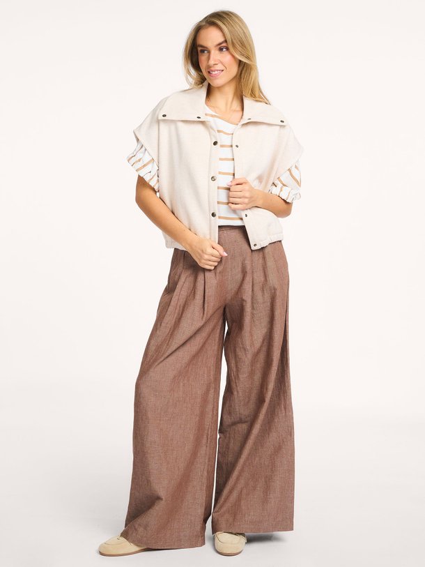 Ontdek de Sean organic cotton gilet van By-Bar in de kleur Beige bij Orangebag. Op werkdagen voor 21:45 besteld, morgen in huis.