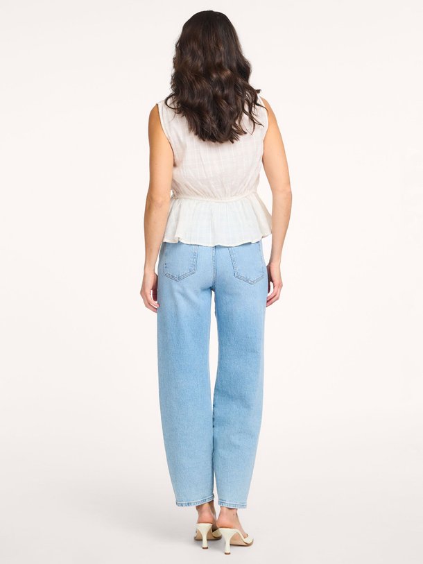 Ontdek de Meryl katoenen top van By-Bar in de kleur Off-white bij Orangebag. Op werkdagen voor 21:45 besteld, morgen in huis.