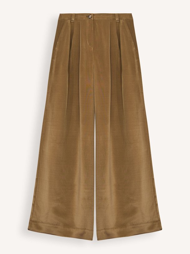 Ontdek de Jones zijdemix pantalon van Karma Koma in de kleur camel bij Orangebag. Op werkdagen voor 21:45 besteld, morgen in huis.