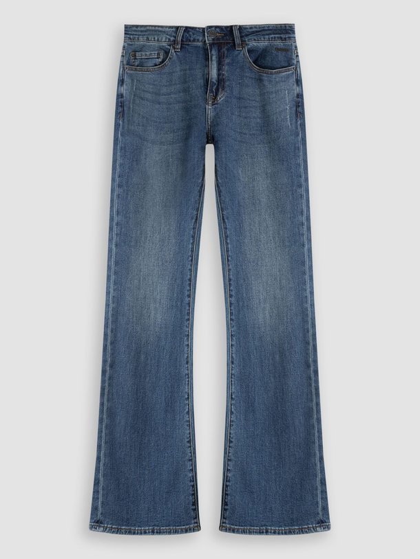 Ontdek de Lucca mid waist flared fit jeans van Summum in de kleur donkerblauw bij Orangebag. Op werkdagen voor 21:45 besteld, morgen in huis.