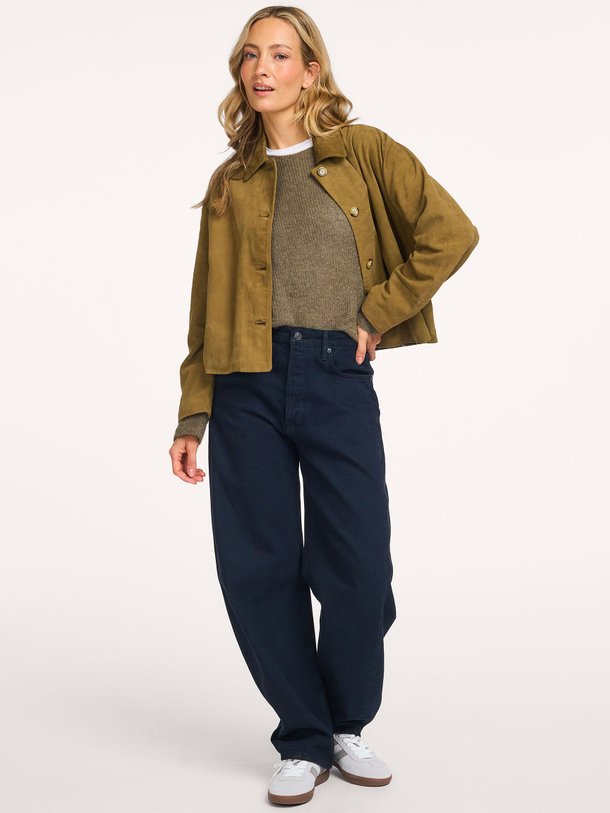 Ontdek de Elaine suède jack van Studio AR in de kleur Groen bij Orangebag. Op werkdagen voor 21:45 besteld, morgen in huis.