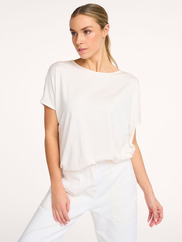 Ontdek de Eva zijdemix top van Knit-ted in de kleur Off-white bij Orangebag. Op werkdagen voor 21:45 besteld, morgen in huis.