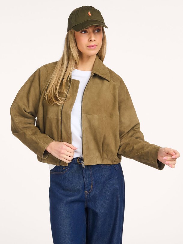 Ontdek de Petra suède bomberjack van My Essential Wardrobe in de kleur Kaki bij Orangebag. Op werkdagen voor 21:45 besteld, morgen in huis.