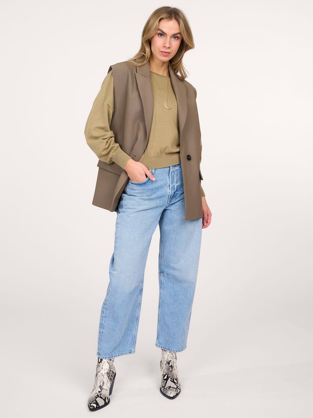 Ontdek de Teresy katoen/cashmeremix trui van Drykorn in de kleur olijfgroen bij Orangebag. Op werkdagen voor 21:45 besteld, morgen in huis.