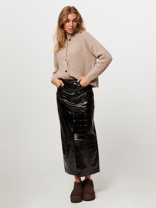 Ontdek de Alpha alpacamix gemêleerd vest van Gestuz in de kleur zand bij Orangebag. Op werkdagen voor 21:45 besteld, morgen in huis.