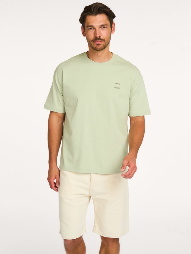 Ontdek de JOEL T-SHIRT 11415 van Samsoe Samsoe bij Orangebag. Op werkdagen voor 21:45 besteld, morgen in huis.