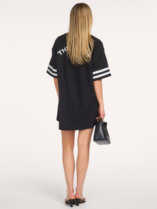 Ontdek de ladies woven baseball shirt dress van Alix The Label bij Orangebag. Op werkdagen voor 21:45 besteld, morgen in huis.
