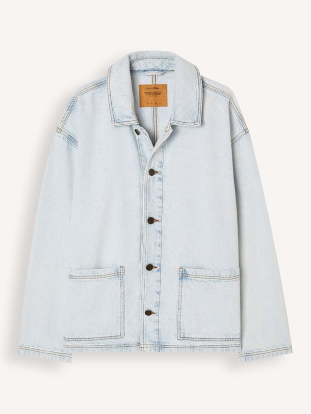 Ontdek de Joybird denim jack van American Vintage in de kleur Lichtblauw bij Orangebag. Op werkdagen voor 21:45 besteld, morgen in huis.