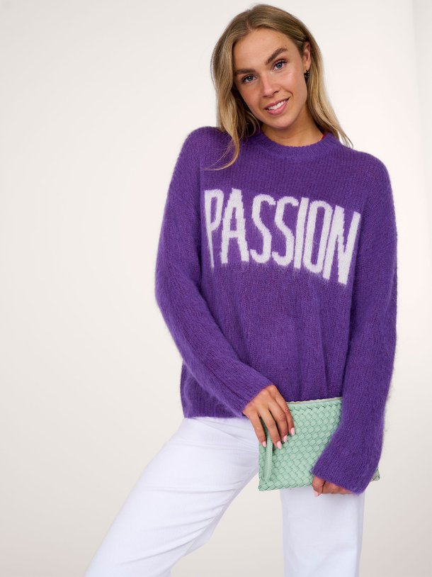 Ontdek de Passion mohairmix trui met dessin van Suncoo in de kleur paars bij Orangebag. Op werkdagen voor 21:45 besteld, morgen in huis.