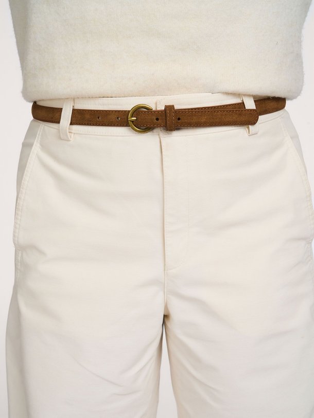 Ontdek de Suède riem van Summum in de kleur Bruin bij Orangebag. Op werkdagen voor 21:45 besteld, morgen in huis.