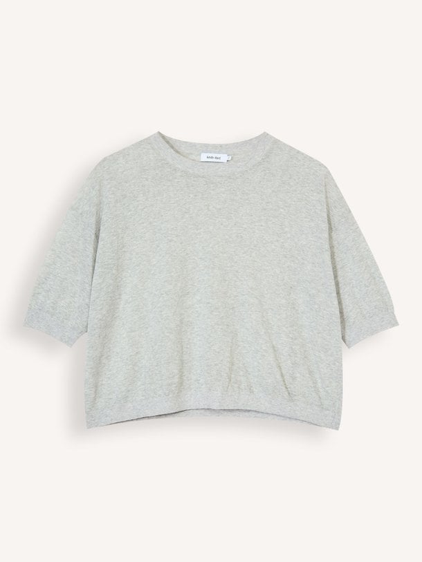 Ontdek de Fanes katoenmix gemêleerde top van Knit-ted in de kleur Grijs bij Orangebag. Op werkdagen voor 21:45 besteld, morgen in huis.