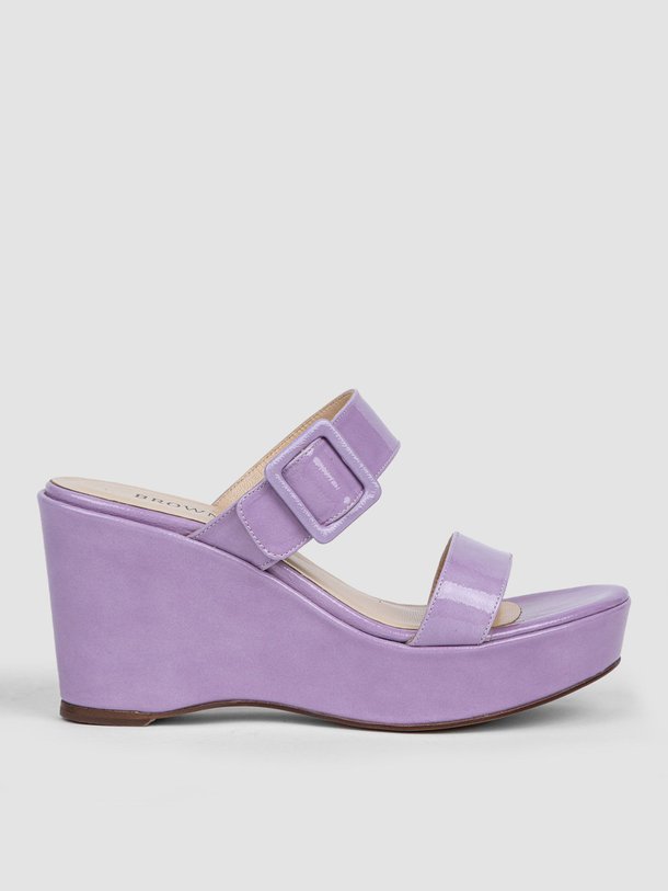 Ontdek de Lulu laklederen sleehakken van Brown Dot. in de kleur lila bij Orangebag. Op werkdagen voor 21:45 besteld, morgen in huis.