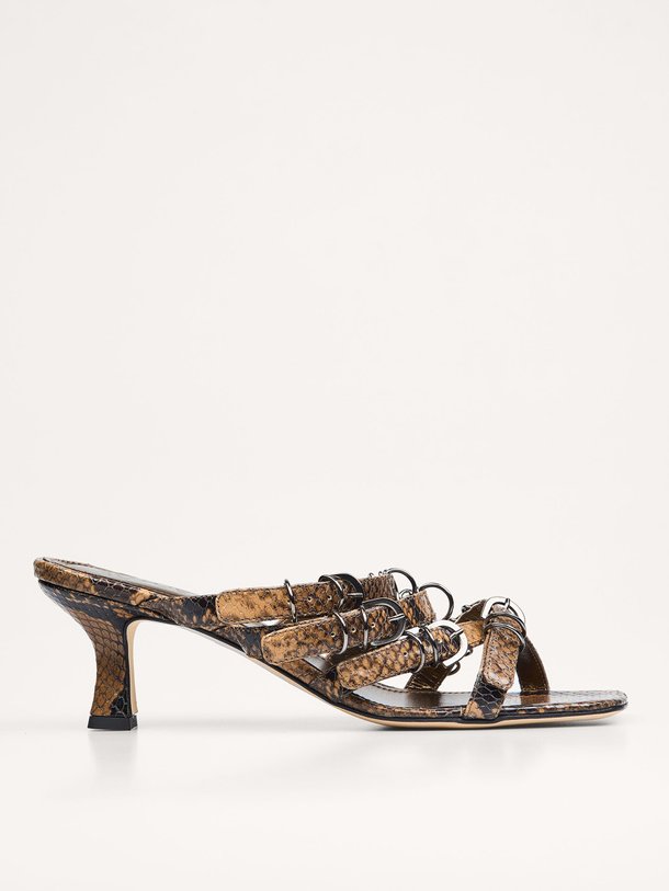 Ontdek de Candy Paint lederen snake dessin muiltjes van Rotue in de kleur Bruin bij Orangebag. Op werkdagen voor 21:45 besteld, morgen in huis.