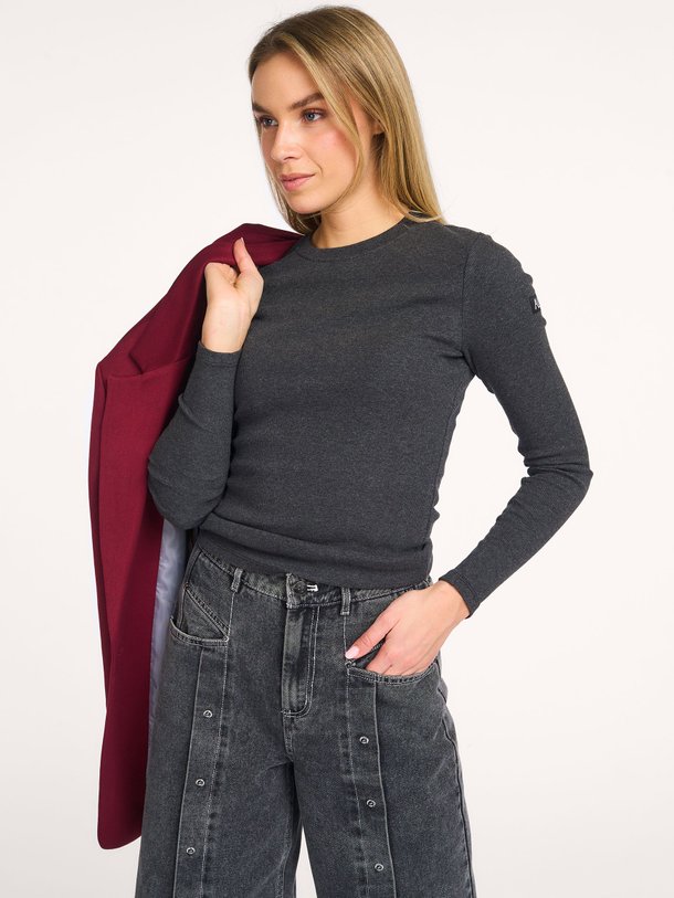Ontdek de Katoenmix rib longsleeve van Alix The Label in de kleur Antraciet bij Orangebag. Op werkdagen voor 21:45 besteld, morgen in huis.