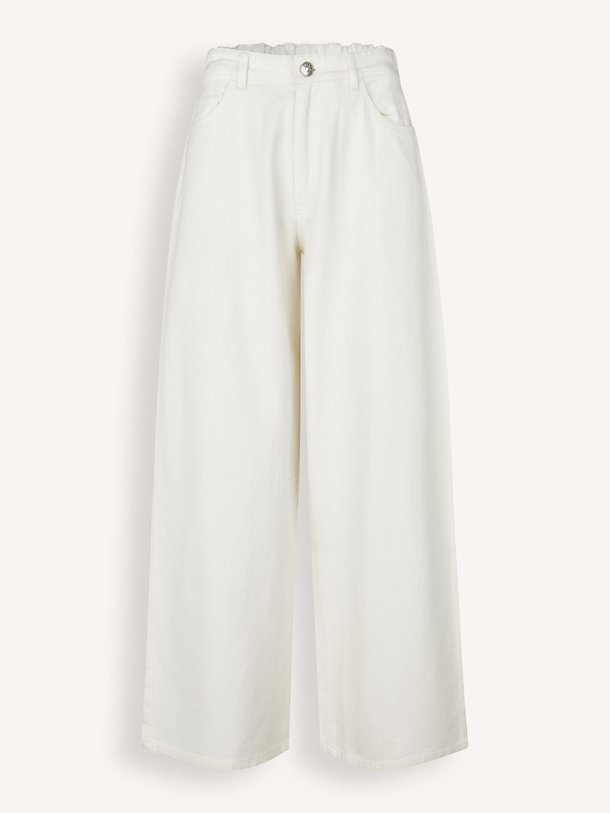 Ontdek de Princess mid waist loose fit jeans van Modstrom in de kleur Crème bij Orangebag. Op werkdagen voor 21:45 besteld, morgen in huis.