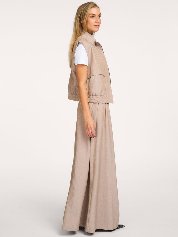 Ontdek de Marlo geweven broek van Co'Couture in de kleur Zand bij Orangebag. Op werkdagen voor 21:45 besteld, morgen in huis.