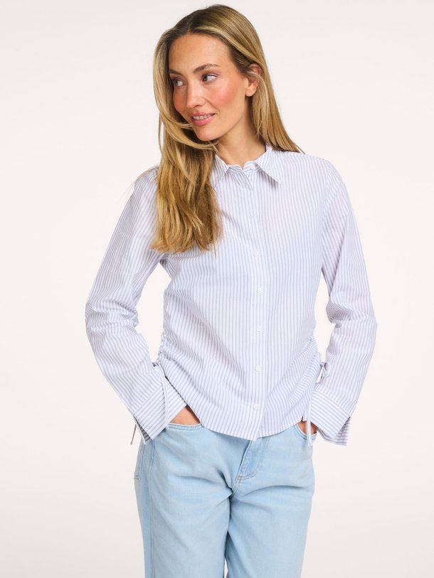 Ontdek de Katoen gestreepte blouse van Yaya in de kleur Wit bij Orangebag. Op werkdagen voor 21:45 besteld, morgen in huis.