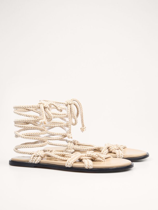 Ontdek de Tory gevlochten sandalen van Alohas in de kleur beige bij Orangebag. Op werkdagen voor 21:45 besteld, morgen in huis.