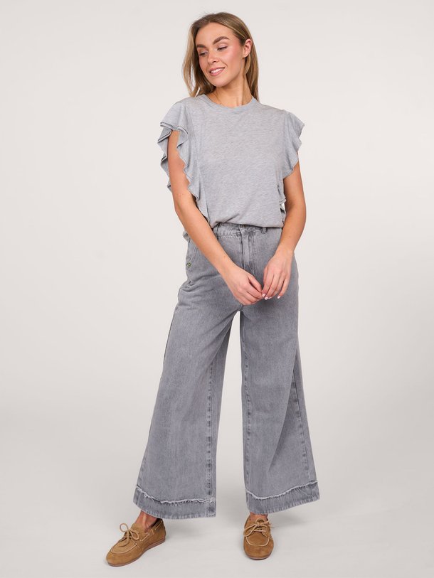 Ontdek de Frum lyocell/katoenmix gemêleerde top van Bellerose in de kleur grijs bij Orangebag. Op werkdagen voor 21:45 besteld, morgen in huis.