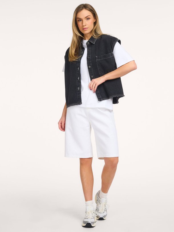 Ontdek de Yopday denim oversized gilet van American Vintage in de kleur Zwart bij Orangebag. Op werkdagen voor 21:45 besteld, morgen in huis.